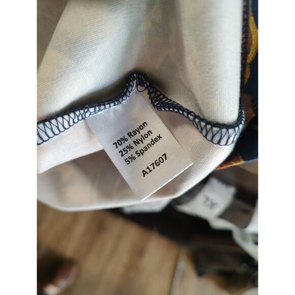 Appleseeds Floral Tshirt Dress Large - Picture 13 of 14